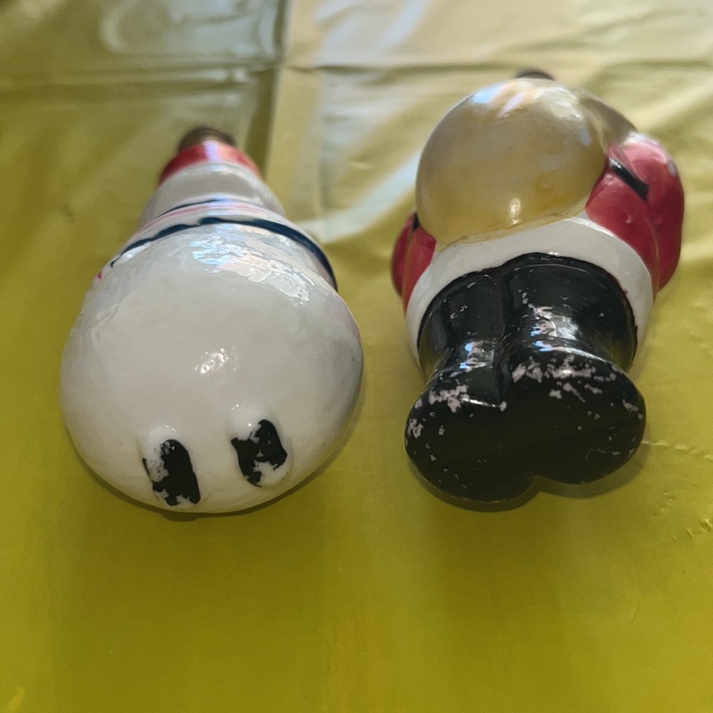 Vintage Milk Glass Santa Snowman Lightbulbs - Picture 5 of 6